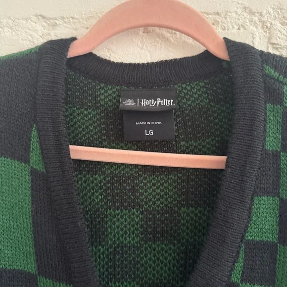 ON HOLD Slytherin Boxlunch Green and Black Checkered Cardigan 🐍🖤💚 - Picture 4 of 7